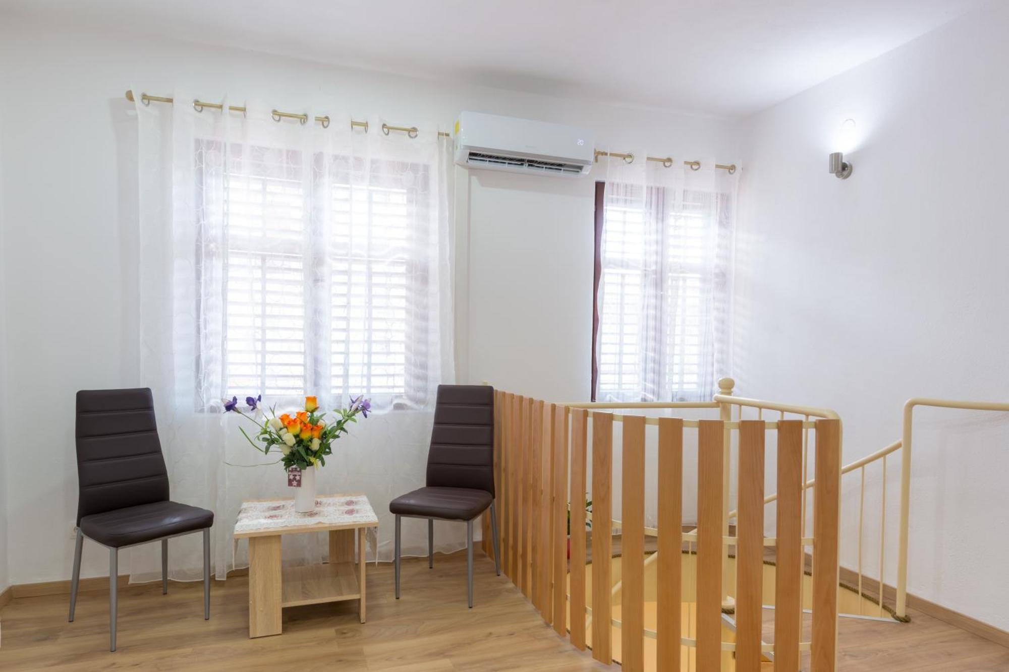 Apartments By The Sea Kastel Stari, Kastela - 15894 Номер фото